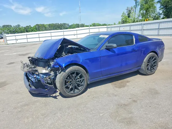 2014 Ford Mustang V6