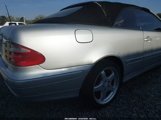 2002 Mercedes-Benz CLK-Class