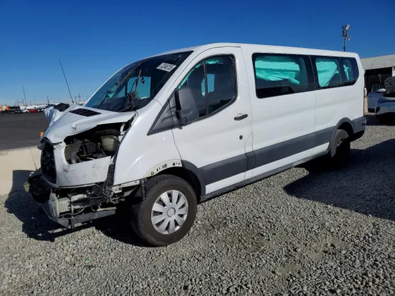 2017 Ford Transit Wagon XLT