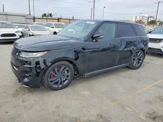 2025 Land Rover Range Rover Sport SE