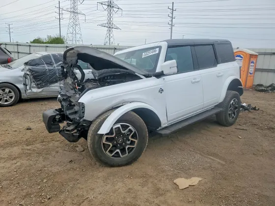 2024 Ford Bronco Outer Banks