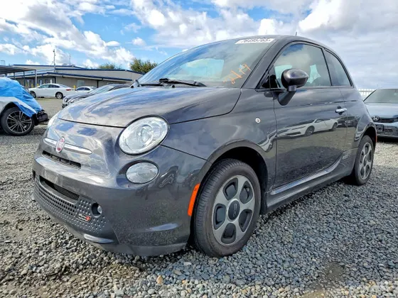 2017 FIAT 500e 500