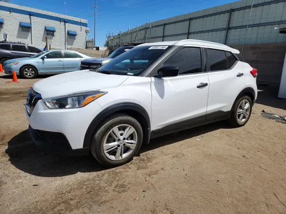 2018 Nissan Kicks S