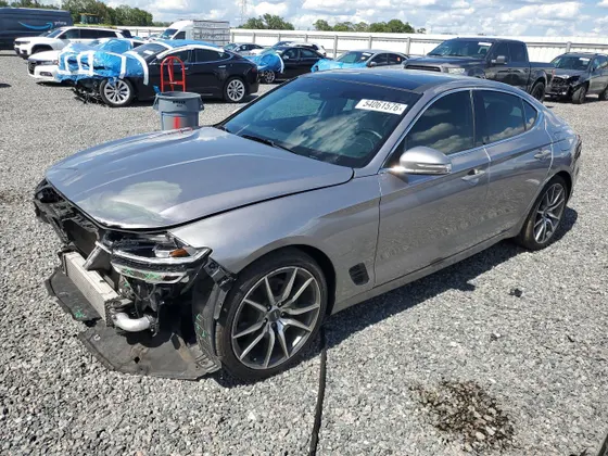 2022 Genesis G70 2.0T