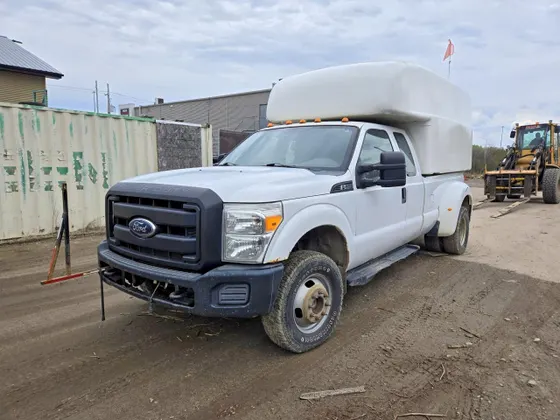 2012 Ford Super Duty F-350 DRW XLT