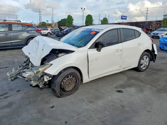 2014 Mazda Mazda3 i Sport