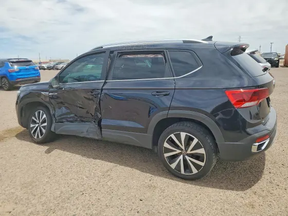 2022 Volkswagen Taos SE