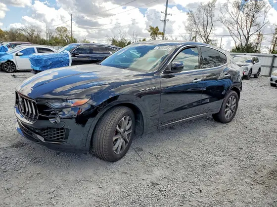 2021 Maserati Levante
