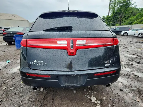 2015 Lincoln MKT