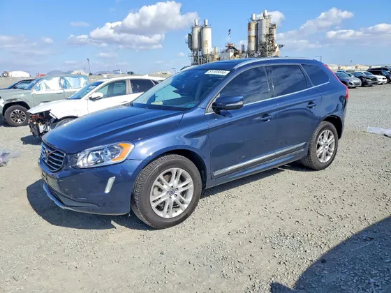 2015 Volvo XC60 T5 Drive-E Premier