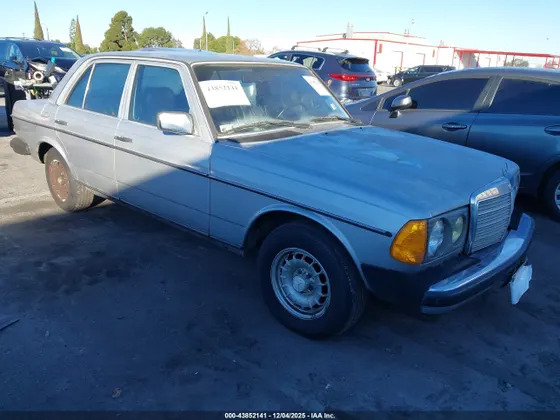 1983 Mercedes-Benz 300 Series 300D-T