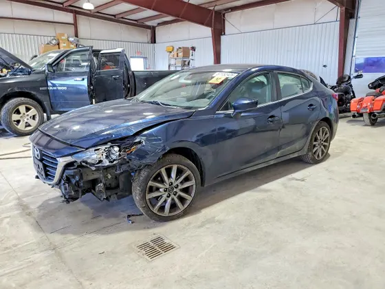 2018 Mazda Mazda3 4-Door Touring