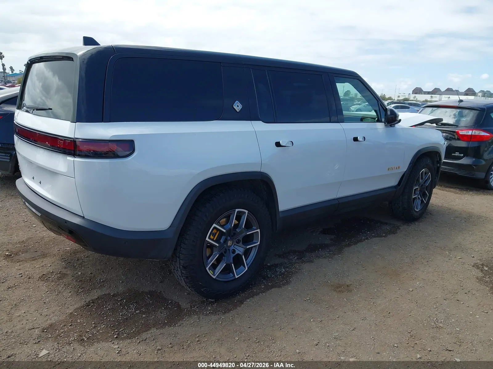 2023 Rivian R1S Adventure