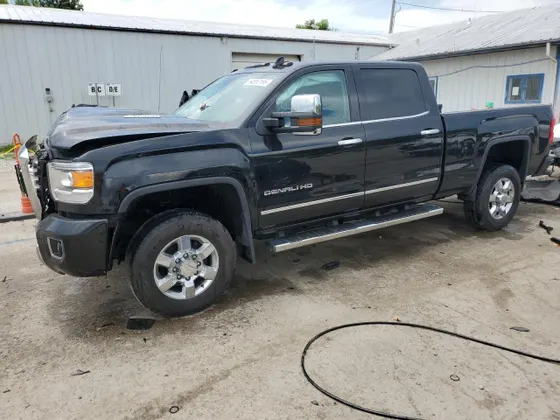2015 GMC Sierra 3500HD Denali