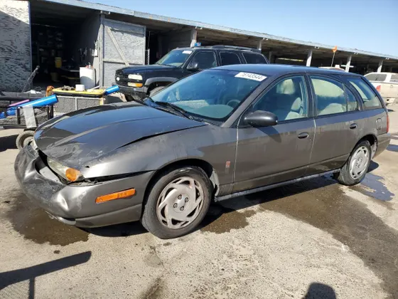 2000 Saturn SW SW2