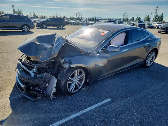 2015 Tesla Model S 85 kWh Battery