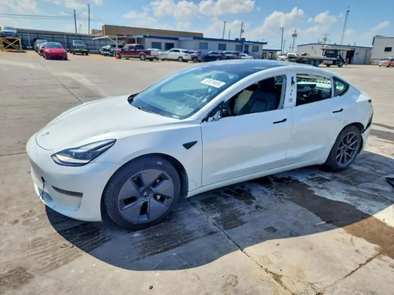 2021 Tesla Model 3 Standard Range Plus