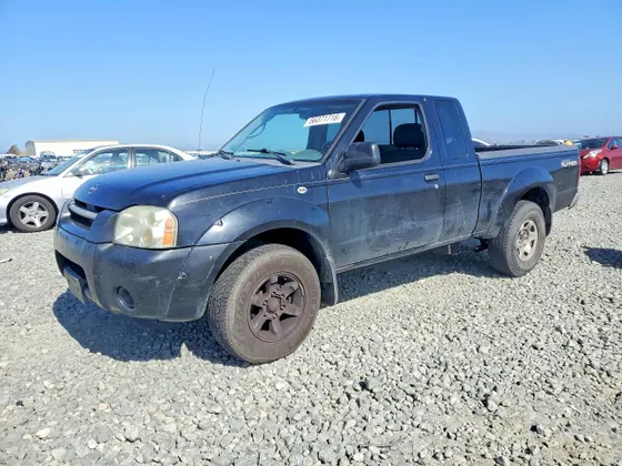 2004 Nissan Frontier 2WD XE Desert Runner