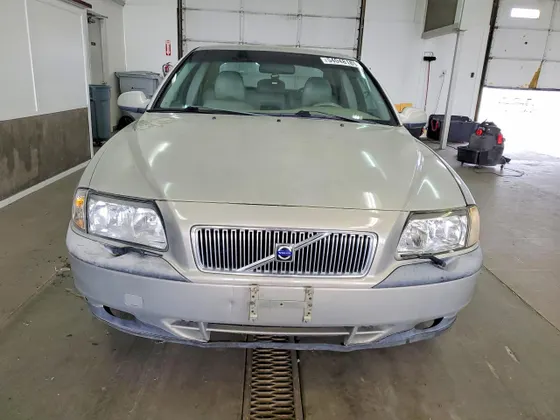 2001 Volvo S80
