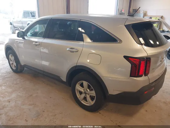 2022 Kia Sorento LX