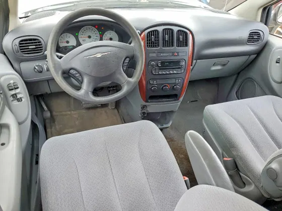 2006 Chrysler Town & Country SWB TOWN & COUNTRY