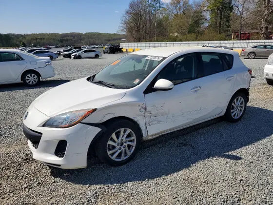 2013 Mazda Mazda3 i Touring