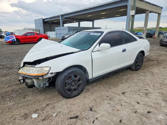 2000 Honda Accord Cpe LX