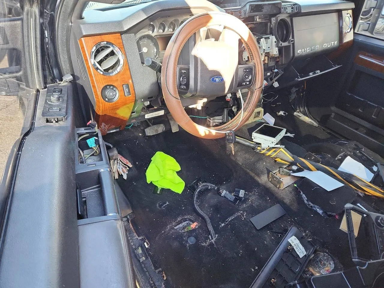 2016 Ford Super Duty F-350 DRW Platinum