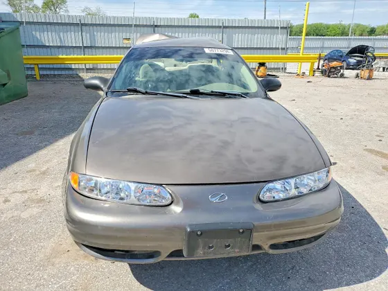 2002 Oldsmobile Alero GL1