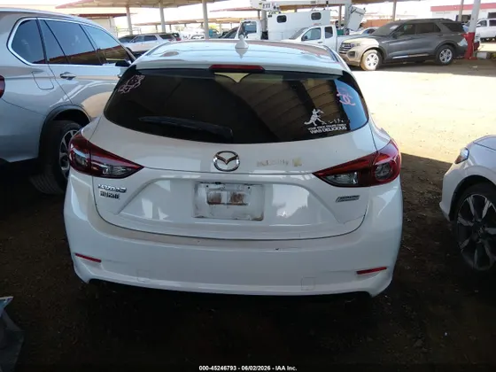2018 Mazda Mazda3 5-Door Grand Touring
