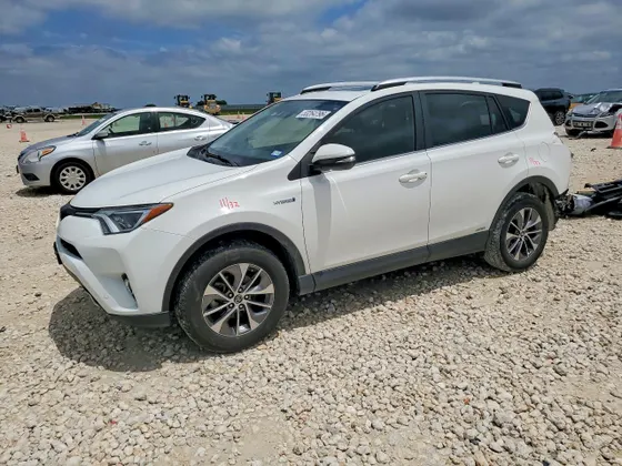 2016 Toyota RAV4 Hybrid XLE