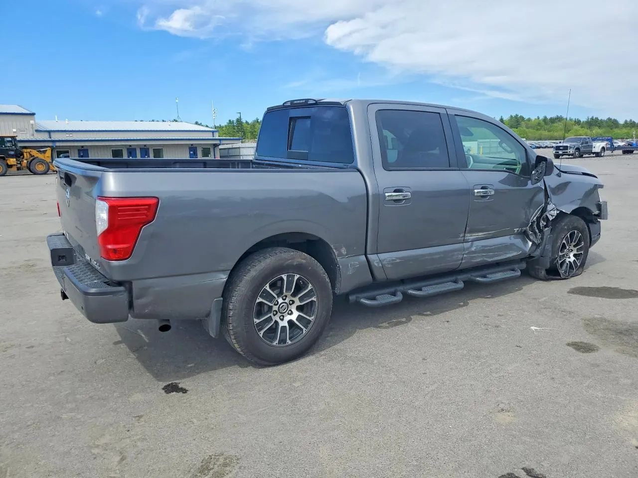 2021 Nissan Titan SV