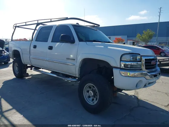 2004 GMC Sierra 2500 Crew Cab SLE