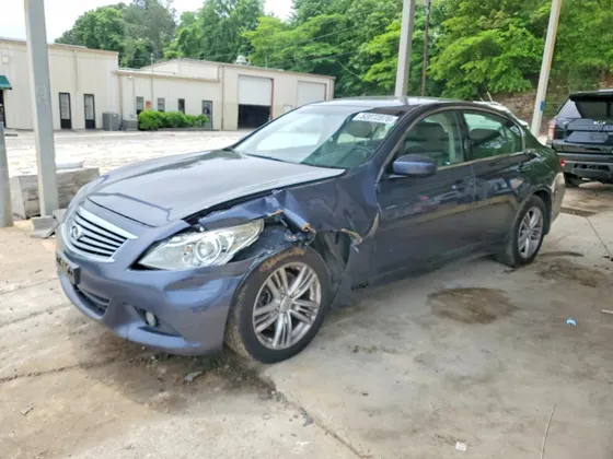 2010 INFINITI G37 Sedan x