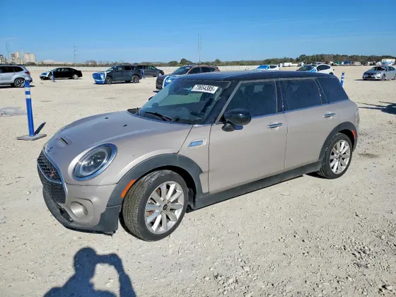 2022 MINI Clubman Cooper S