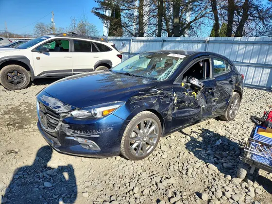 2018 Mazda Mazda3 5-Door Grand Touring