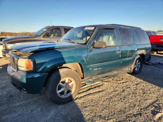 2000 GMC Denali