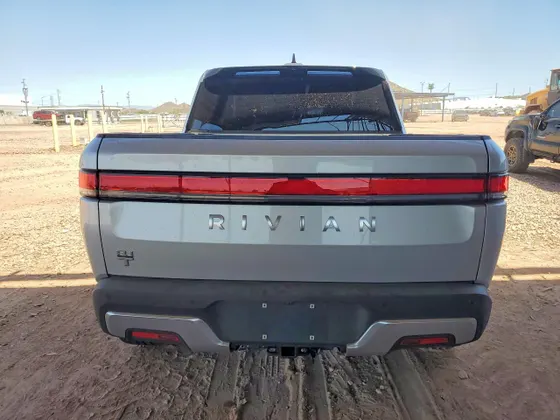 2024 Rivian R1T Adventure