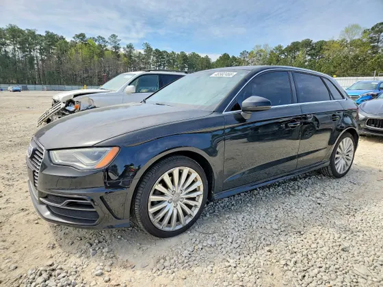 2016 Audi A3 e-tron Premium Plus