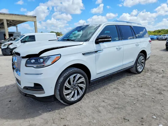 2023 Lincoln Navigator Reserve