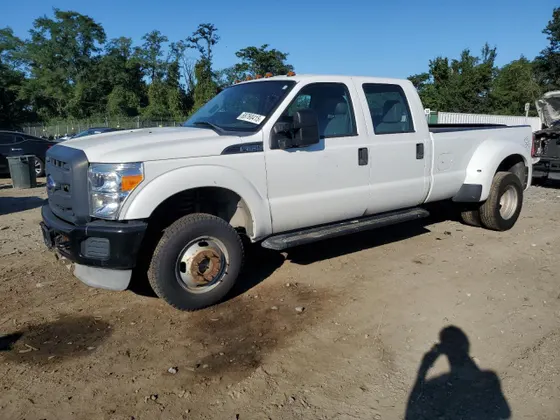 2014 Ford Super Duty F-350 DRW XL