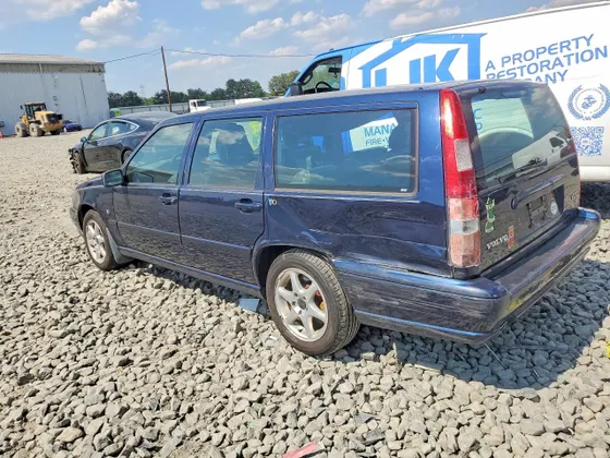 2000 Volvo V70