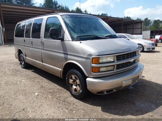 2002 Chevrolet Express Van LT