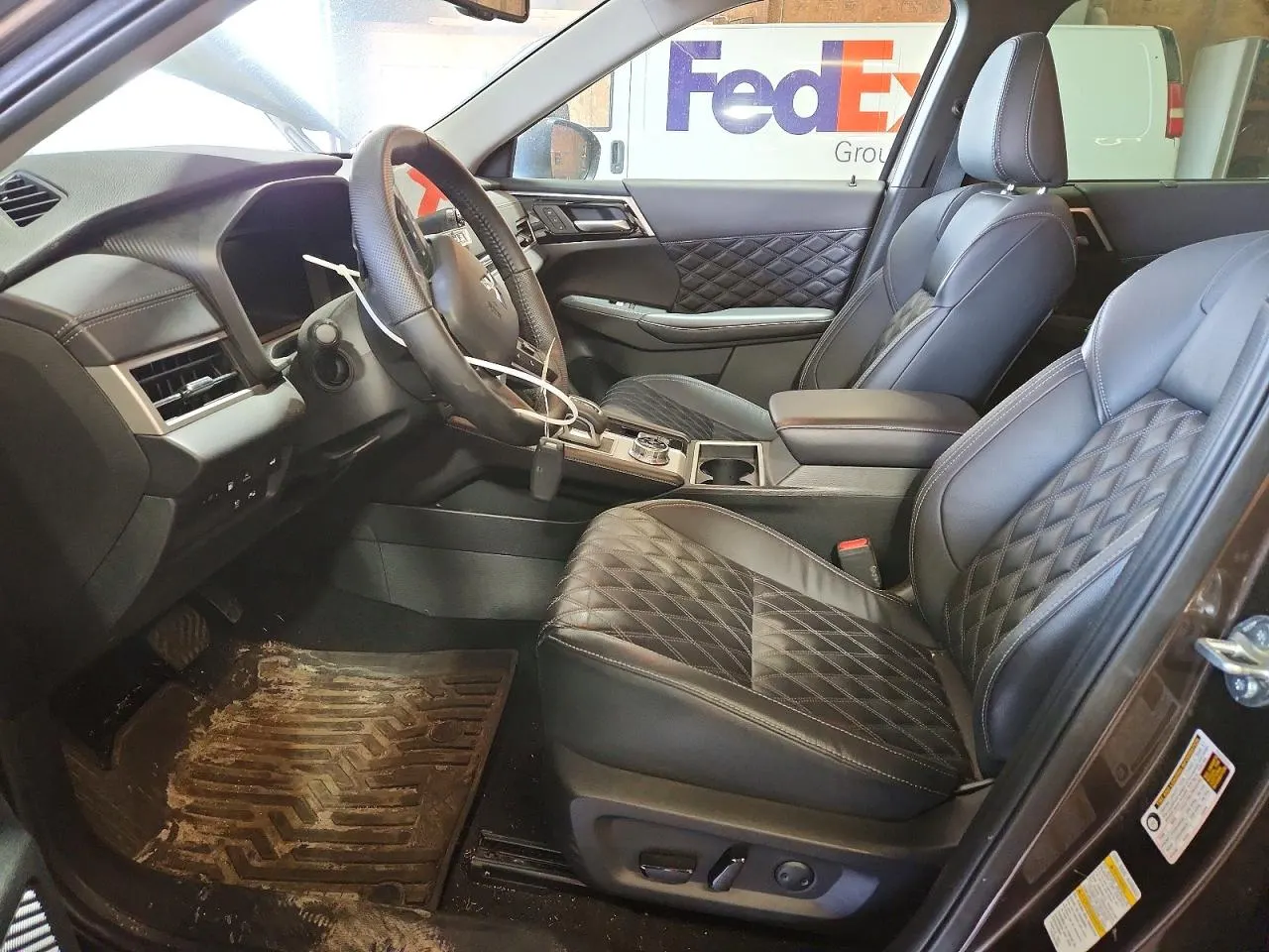 2023 Mitsubishi Outlander PHEV SEL