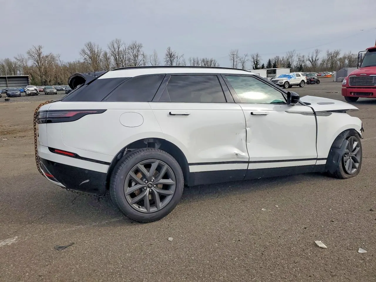 2026 Land Rover Range Rover Velar Dynamic SE
