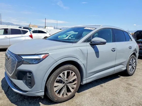 2024 Audi Q4 e-tron Premium Plus