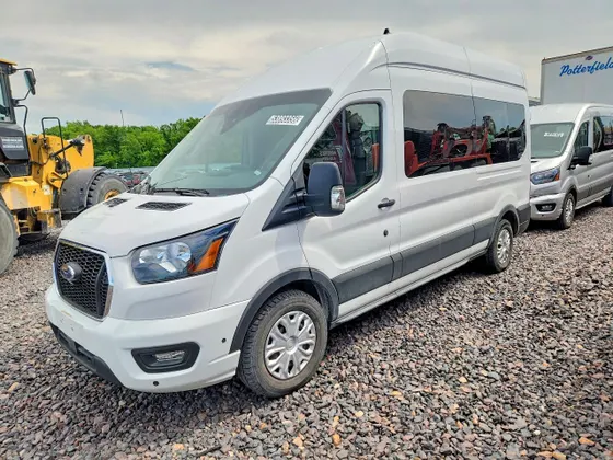 2025 Ford Transit Passenger Wagon XLT