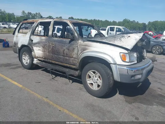 2002 Toyota 4Runner SR5