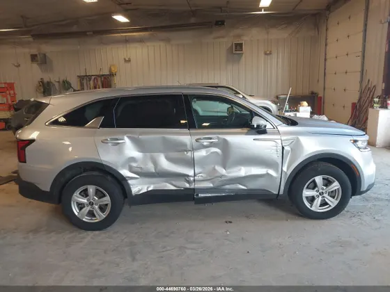 2022 Kia Sorento LX