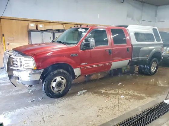 2003 Ford Super Duty F-350 DRW XL